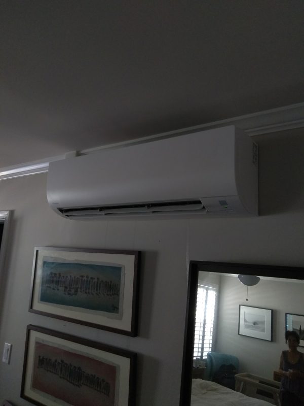 Daikin Mini-Split Ductless Heat Pump – 220V